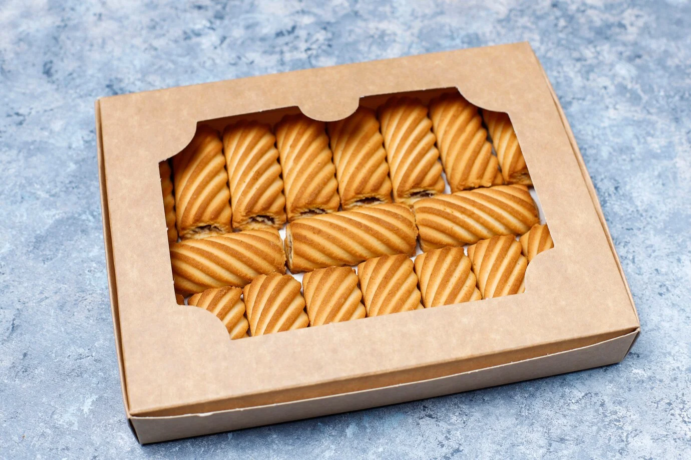 cardboard cookie box with dividers