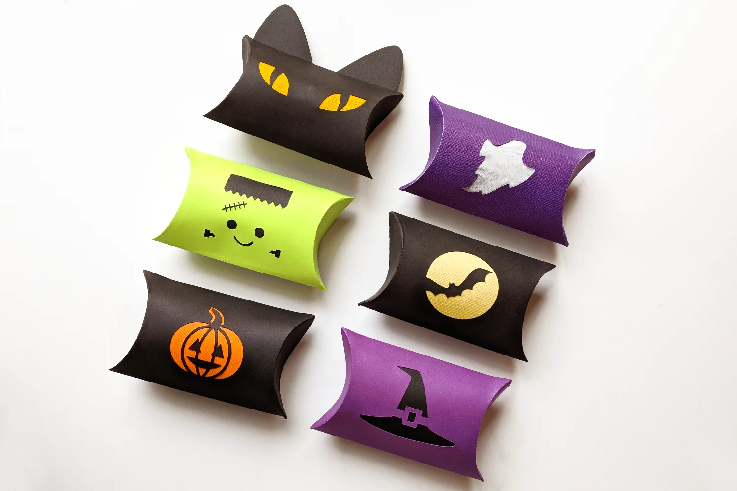 custom pillow box packaging